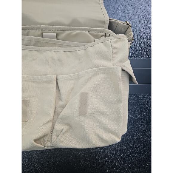 We Love Fine Dungeons & Dragons Dragon Master's Roleplaying Academy Messenger Ba - Picture 4 of 15